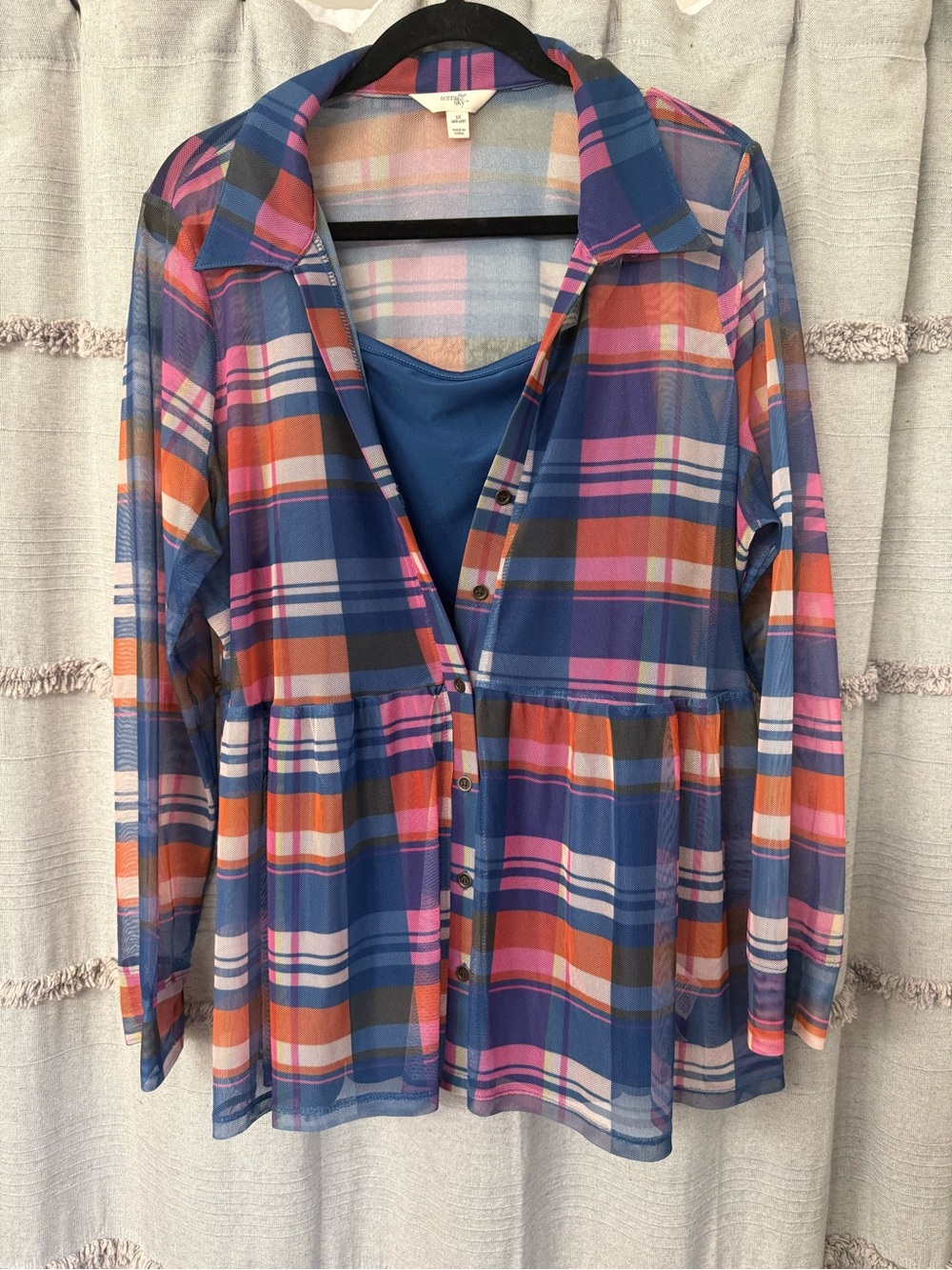Terra & Sky Woman's Plus Size Long Sleeve Plaid Mesh Top w/Camisole - SIZE 1X